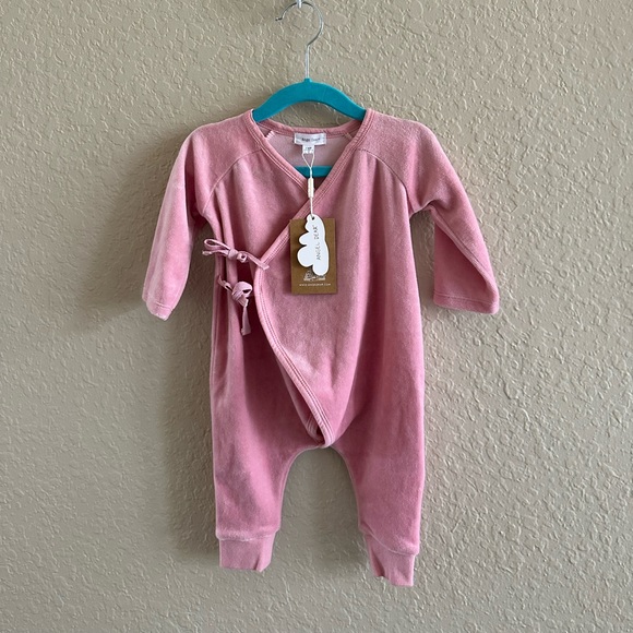 Angel Dear Velour Wrap Coverall 3-6M NWT - Picture 2 of 4